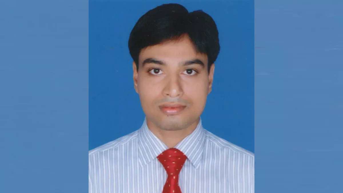 কক্সবাজারের কুতুবদিয়া উপজেলার কৃষি কর্মকর্তা অসীম কুমার দাশ। ছবি: কক্সবাজারের কুতুবদিয়া উপজেলার ওয়েবসাইট থেকে