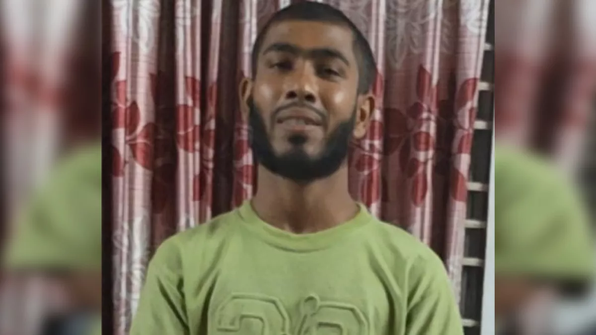 থানায় গিয়ে আত্মসমর্পণ করেছেন মোহাম্মদ কাজল। প্রবা ফটো