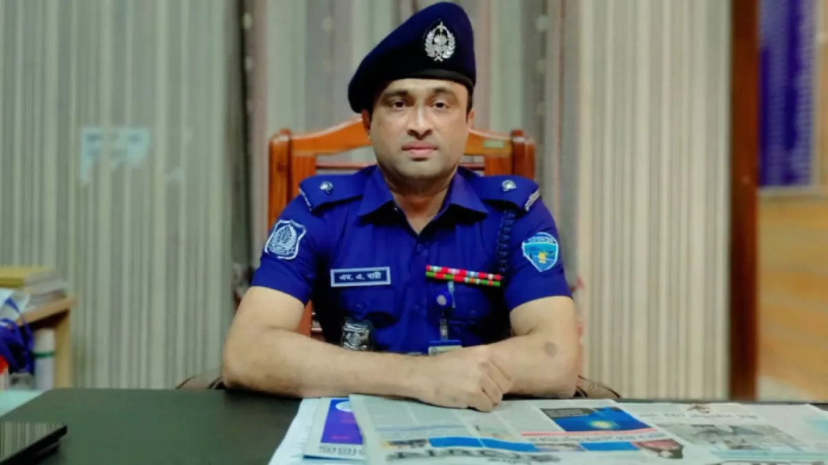 গাঁজা জব্দ করে বিক্রির অভিযোগে দাউদকান্দির ওসি প্রত্যাহার