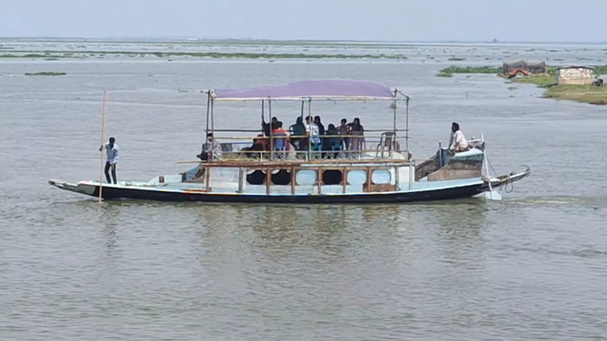 কিশোরগঞ্জের করিমগঞ্জের পর এবার ইটনা উপজেলার হাওরেও চলন্ত নৌকায় ডাকাতির ঘটনা ঘটেছে। প্রবা ফটো