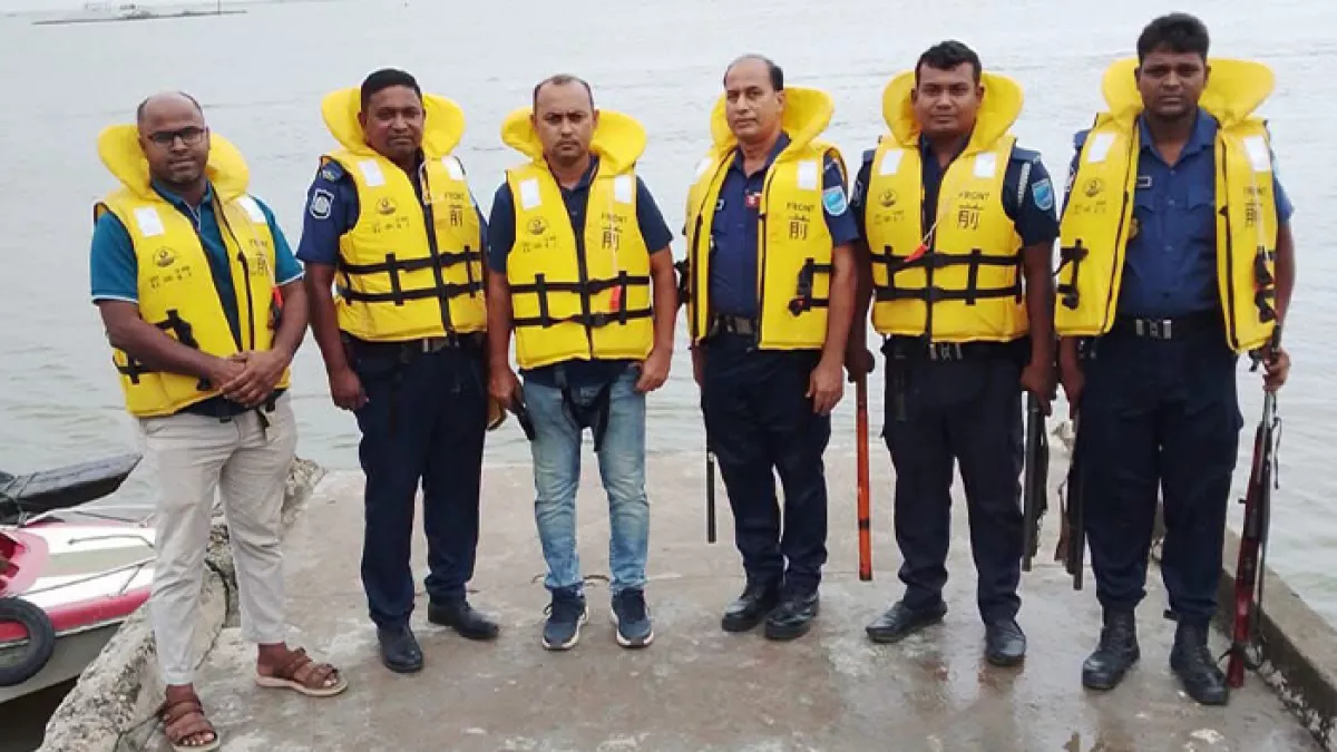 নৌপথে পুলিশের টহল জোরদার