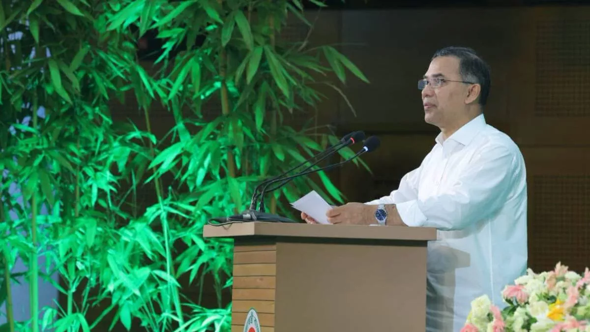 বাংলাদেশ-চীন মৈত্রী সম্মেলন কেন্দ্রে বৃহস্পতিবার সকালে উদ্বোধনী অনুষ্ঠানে প্রধান অতিথি হিসেবে বক্তব্য দেন প্রধানমন্ত্রী তারেক রহমান। ছবি: পিএমও