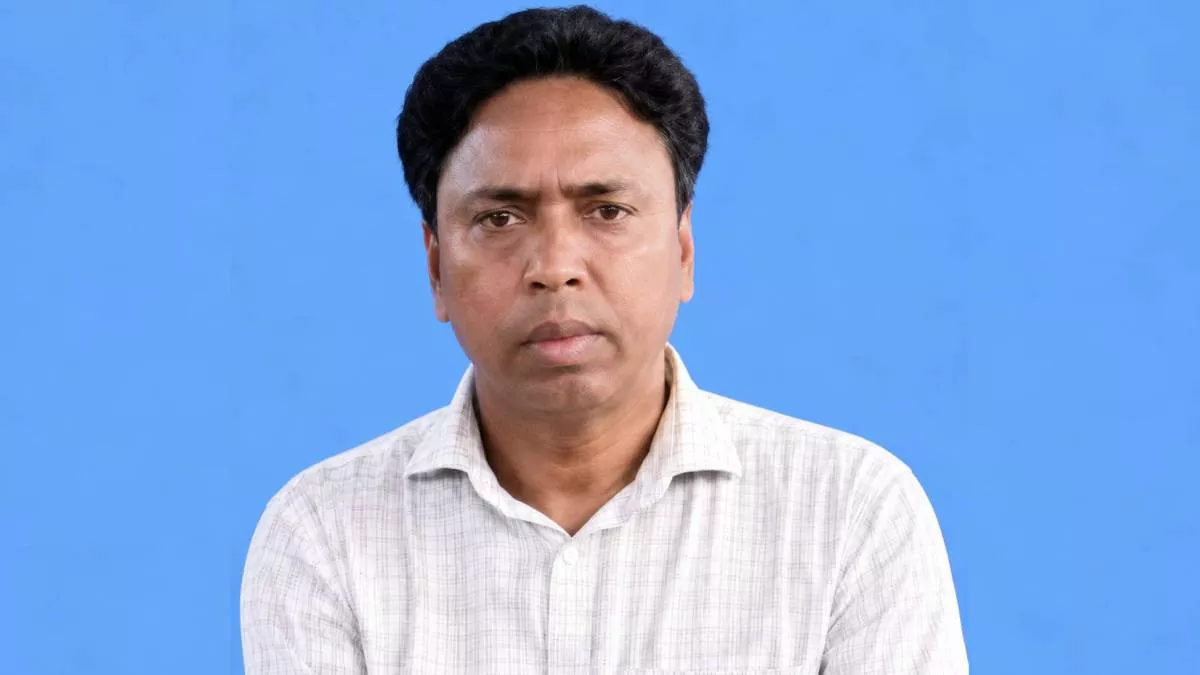 স্কুল পরিদর্শনে অনিয়ম, অসুস্থতার কারণ দেখিয়ে প্রধান শিক্ষকের পদত্যাগ