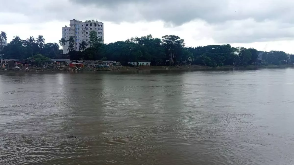 আগামী ২৪ থেকে ৭২ ঘণ্টায় ভারি থেকে অতি ভারি বৃষ্টির কারণে সিলেটের কয়েকটি নদীর পানি দ্রুত বৃদ্ধি পেতে পারে। ছবি: প্রতিদিনের বাংলাদেশ