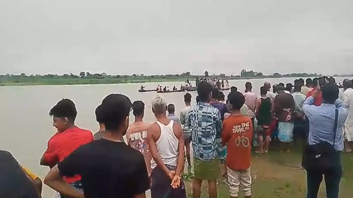 কিশোরগঞ্জের পাকুন্দিয়া উপজেলার ব্রহ্মপুত্র নদে ঘাস কাটতে গিয়ে  উপজেলার এগারসিন্দুর বাহাদিয়া এলাকার এক কৃষক নিখোঁজ হয়েছেন। উদ্ধার কাজ অব্যাহত রয়েছে।