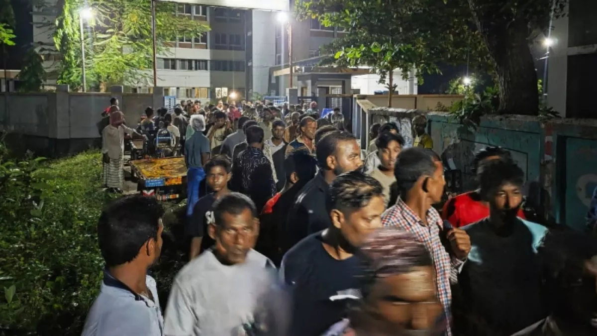 থানা ঘেরাও করে পাবনায় যুবলীগ নেতা ছাড়িয়ে নিল গ্রামবাসী 